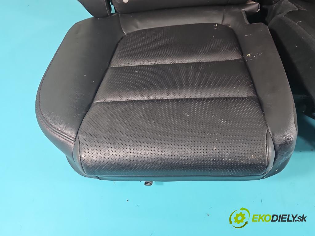 Mazda CX-5 2012-2017 2.2d 175 HP manual 129 kW 2191 cm3 5- Pohovka: zadné  (Sedačky, sedadlá)