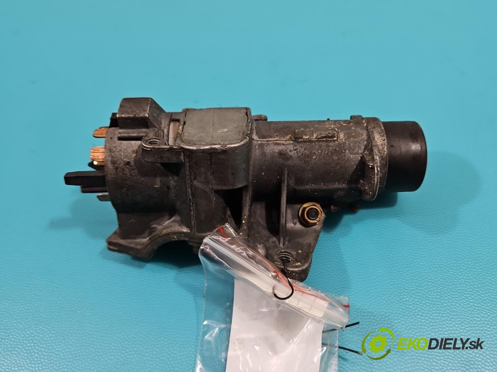 Audi A3 8L 1996-2003 1.9 tdi 90 HP manual 66 kW 1896 cm3 3- Spínačka 4B0905851C (Spínacie skrinky a kľúče)