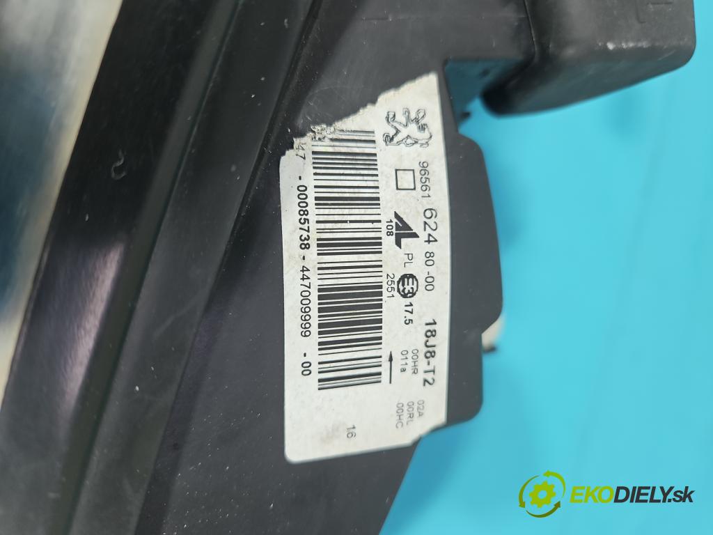 Peugeot 308 I 2007-2013 1.6 16V 120 HP manual 88 kW 1598 cm3 5- Reflektor: pravý 9656162480 (Pravé)