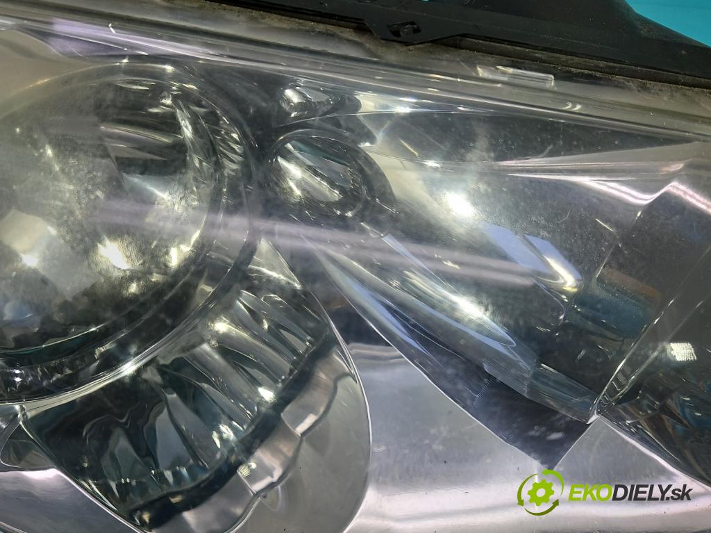 Peugeot 308 I 2007-2013 1.6 16V 120 HP manual 88 kW 1598 cm3 5- Reflektor: pravý 9656162480 (Pravé)