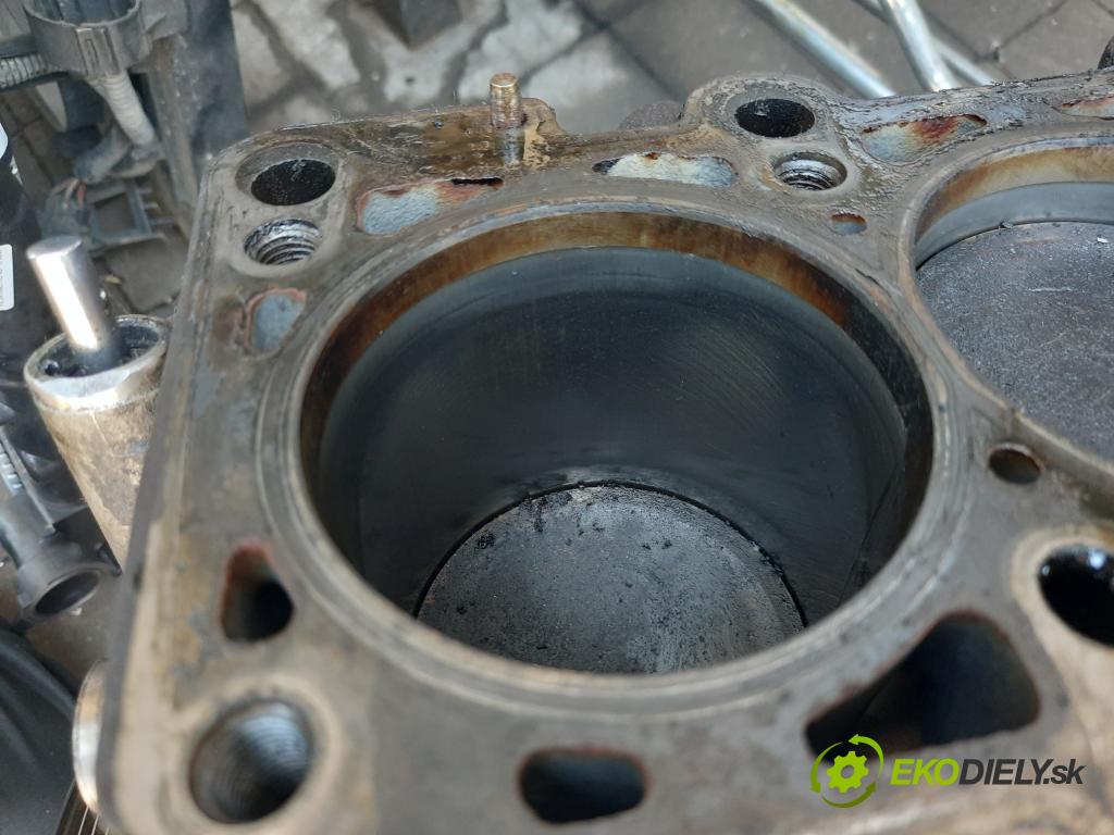 Vw Passat B5 1995-2005 1.8 T 150 HP manual 110 kW 1781 cm3 5- Blok motora AEB (Blok motora)
