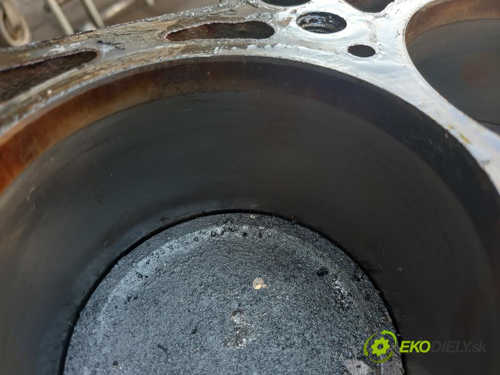 Vw Passat B5 1995-2005 1.8 T 150 HP manual 110 kW 1781 cm3 5- Blok motora AEB (Blok motora)