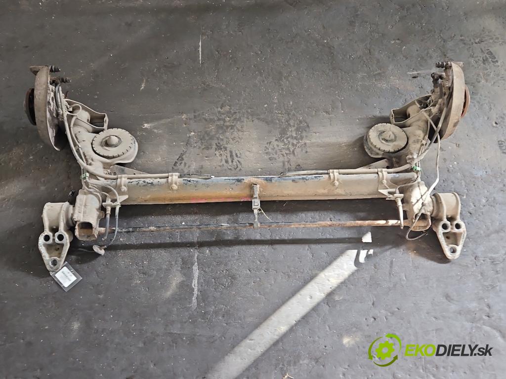 Vw Passat B5 1995-2005 1.8 T 150 hp manual 110 kW 1781 cm3 5- zadní výztuha  (Výztuhy zadní)