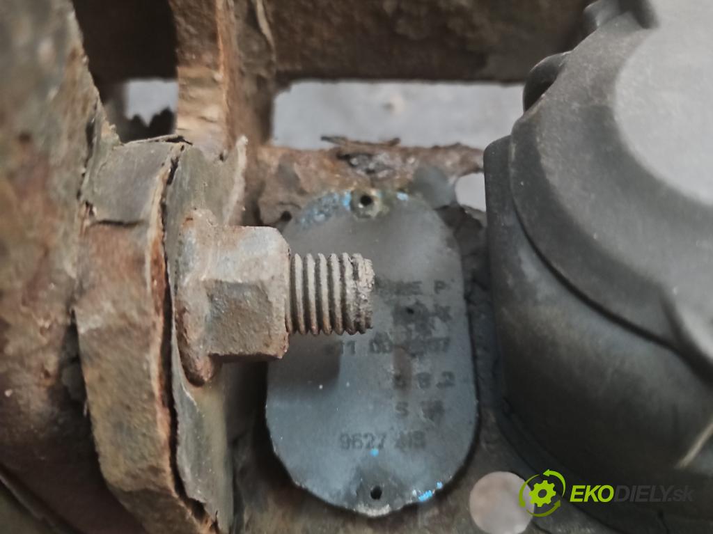 Peugeot 308 I 2007-2013 1.6 16V 120 hp manual 88 kW 1598 cm3 5- oko tažné  (Tažná zařízení)