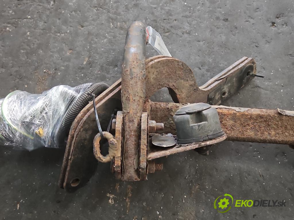 Peugeot 308 I 2007-2013 1.6 16V 120 hp manual 88 kW 1598 cm3 5- oko tažné  (Tažná zařízení)