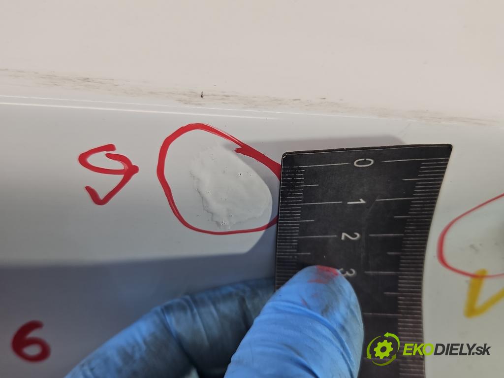 Toyota Avensis I T22 1997-2003 1.6 16V 110 hp manual 81 kW 1587 cm3 4- zadní kufrové dveře  (Zadní kapoty)