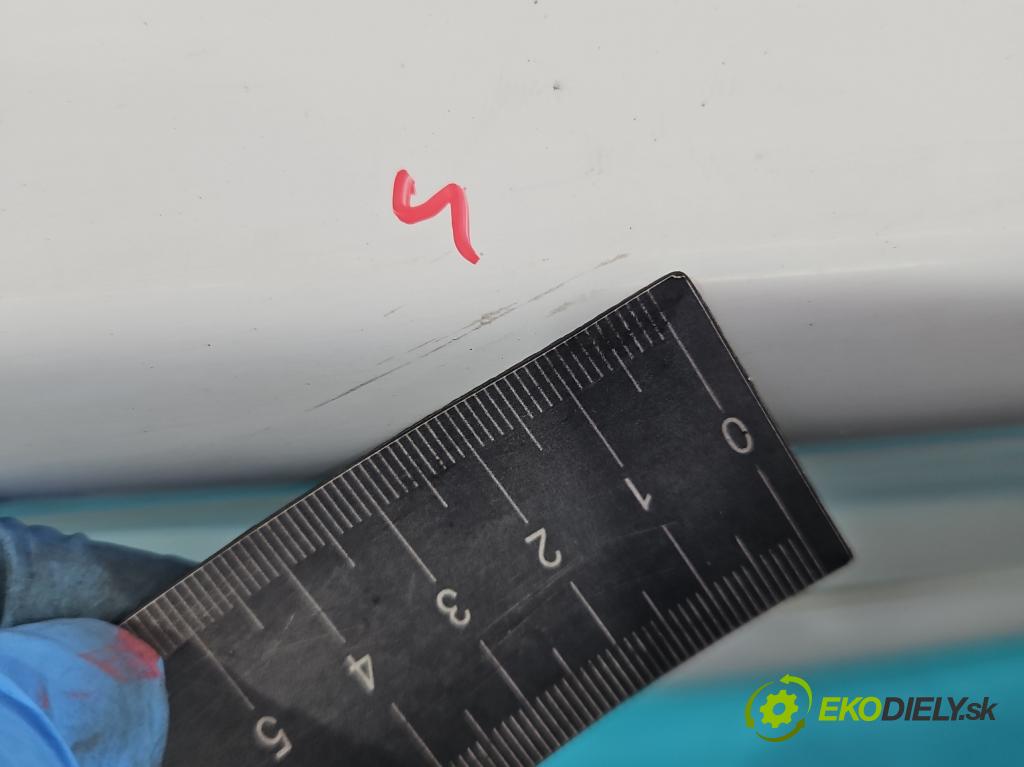 Toyota Avensis I T22 1997-2003 1.6 16V 110 hp manual 81 kW 1587 cm3 4- zadní kufrové dveře  (Zadní kapoty)