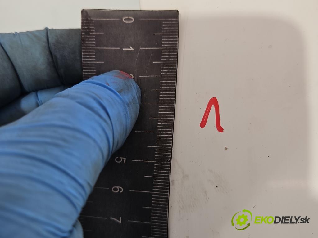 Toyota Avensis I T22 1997-2003 1.6 16V 110 hp manual 81 kW 1587 cm3 4- zadní kufrové dveře  (Zadní kapoty)