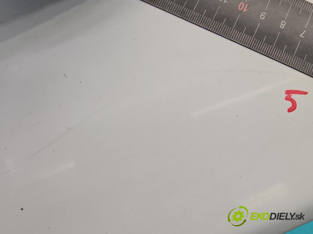 Toyota Avensis I T22 1997-2003 1.6 16V 110 hp manual 81 kW 1587 cm3 4- zadní kufrové dveře  (Zadní kapoty)