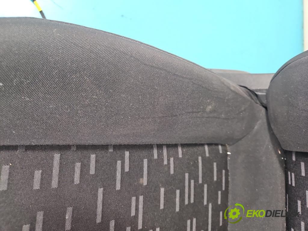 Opel Combo D 2011-2018 1.6 cdti 105 HP manual 77 kW 1598 cm3 5- Sedačka pravý  (Sedačky, sedadlá)