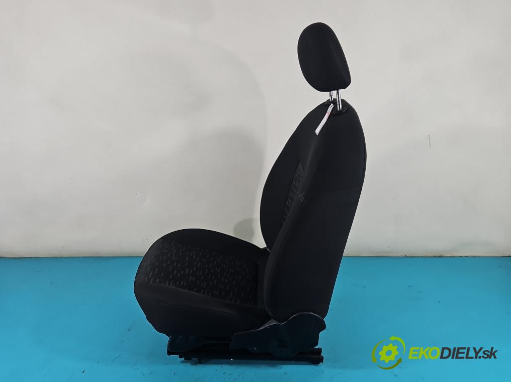 Opel Combo D 2011-2018 1.6 cdti 105 HP manual 77 kW 1598 cm3 5- Sedačka pravý  (Sedačky, sedadlá)