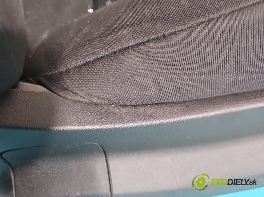 Opel Combo D 2011-2018 1.6 cdti 105 HP manual 77 kW 1598 cm3 5- Sedačka pravý  (Sedačky, sedadlá)