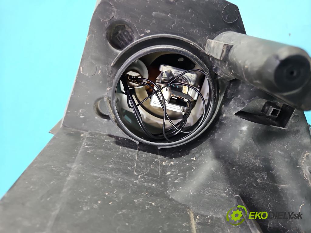 Opel Zafira B 2005-2014 1.9 cdti 120 HP manual 88 kW 1910 cm3 5- Reflektor: pravý 13252473RH (Pravé)