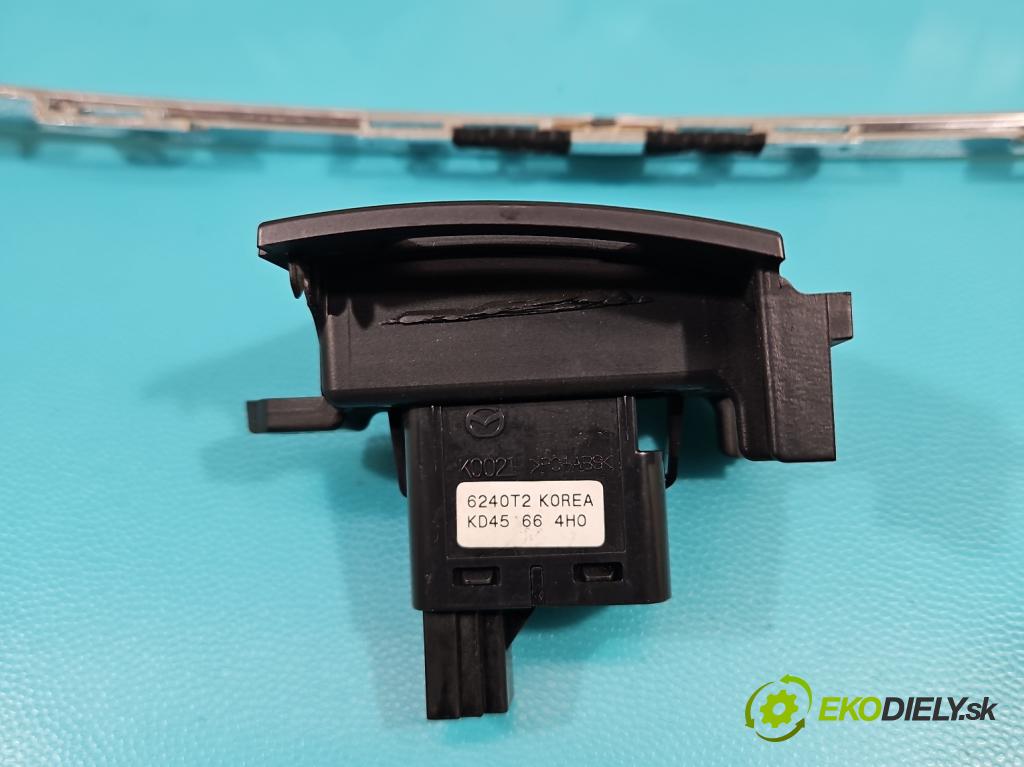 Mazda CX-5 2012-2017 2.2d 175 HP manual 129 kW 2191 cm3 5- Mřížka: kúrenia stredová KA0G-6491X (Mriežky kúrenia (fukáre))