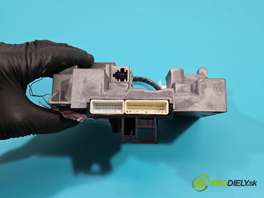 Mazda CX-5 2012-2017 2.2d 175 HP manual 129 kW 2191 cm3 5- Blokáda: řízení: EL-02 K7400 AZ91D (Ostatné)