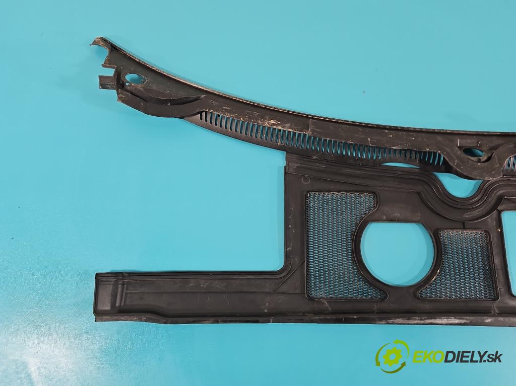 Audi A4 B6 2000-2004 2.0 20V 131 HP manual 96 kW 1984 cm3 5- torpédo 8E1819417B (Torpéda)