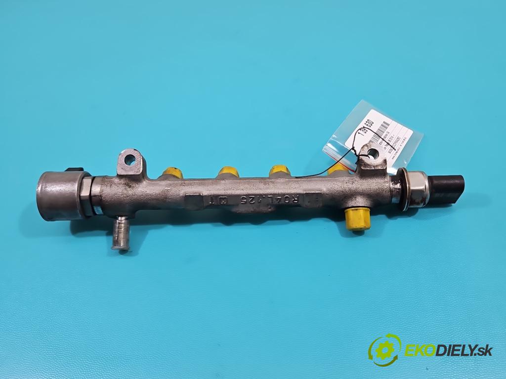 Vw Passat B8 2014 - 2.0 tdi 150 HP automatic 110 kW 1968 cm3 5- lišta vstrekovacia 04L089G (Vstrekovacie lišty)