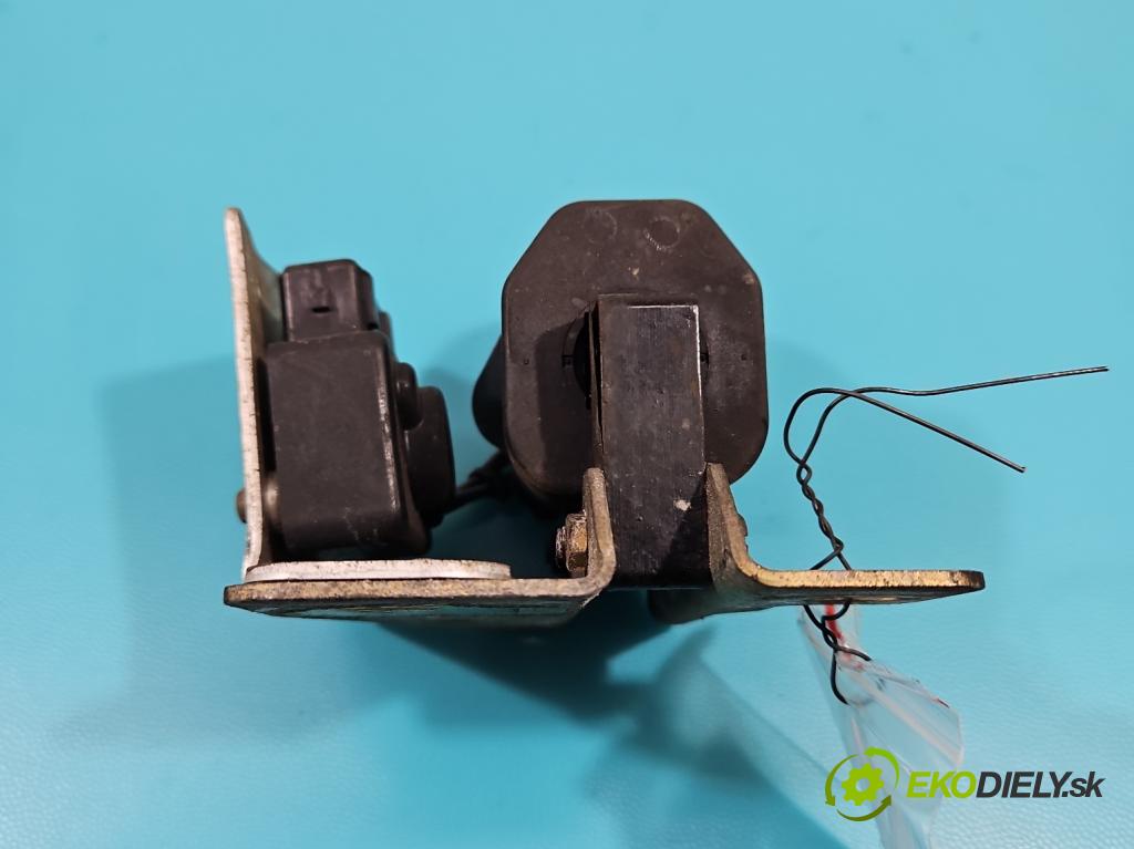 Audi 80 B4 1991-1994 2.0 90 HP manual 66 kW 1984 cm3 4- cievka zapaľovacia  (Zapaľovacie cievky, moduly)