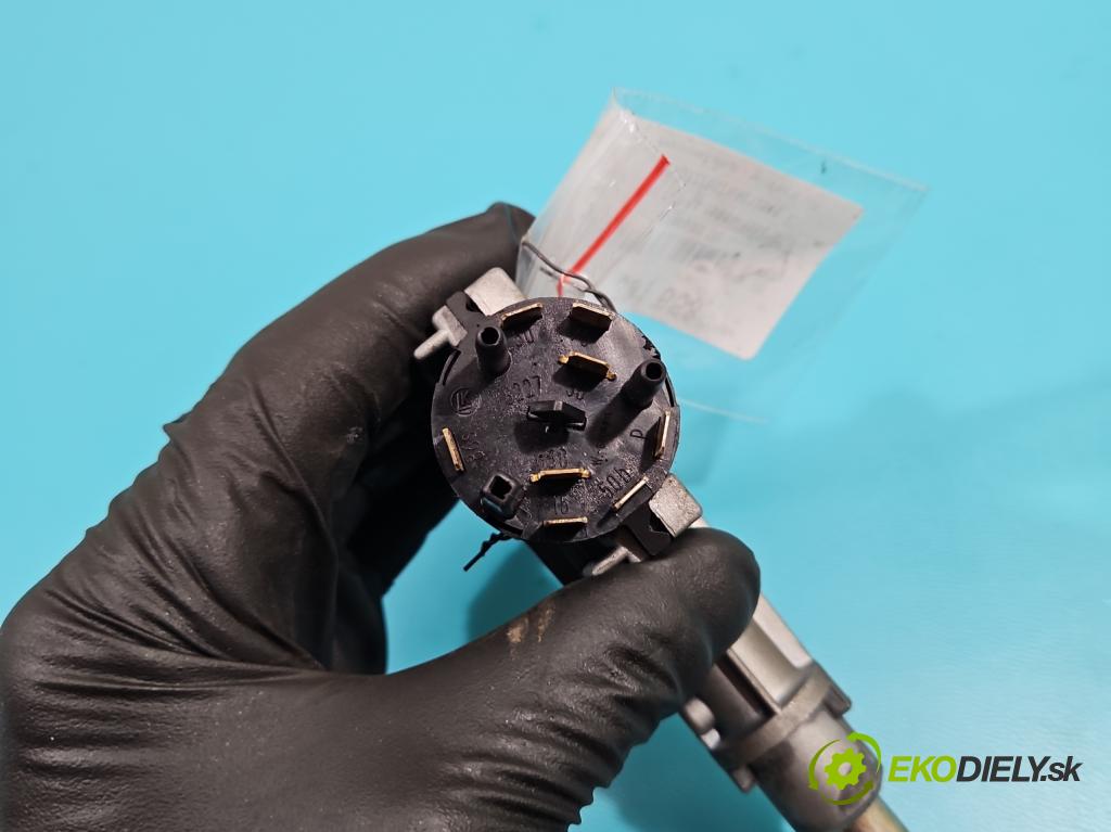 Audi 80 B4 1991-1994 2.0 90 HP manual 66 kW 1984 cm3 4- Spínačka  (Spínacie skrinky a kľúče)