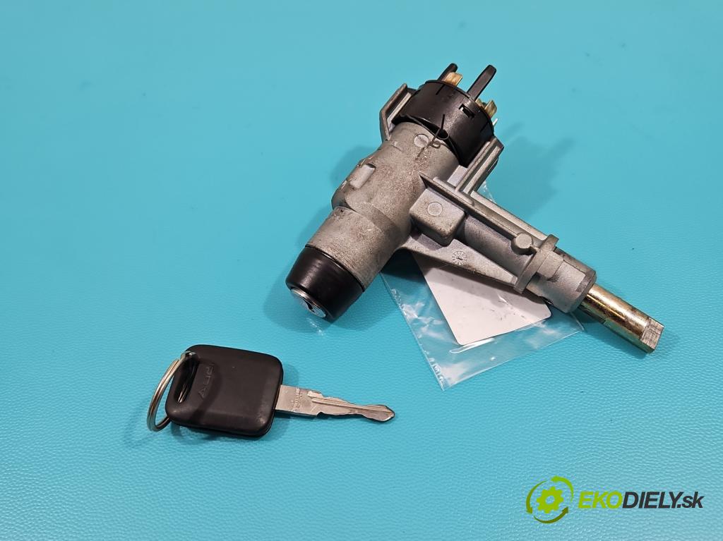 Audi 80 B4 1991-1994 2.0 90 HP manual 66 kW 1984 cm3 4- Spínačka  (Spínacie skrinky a kľúče)