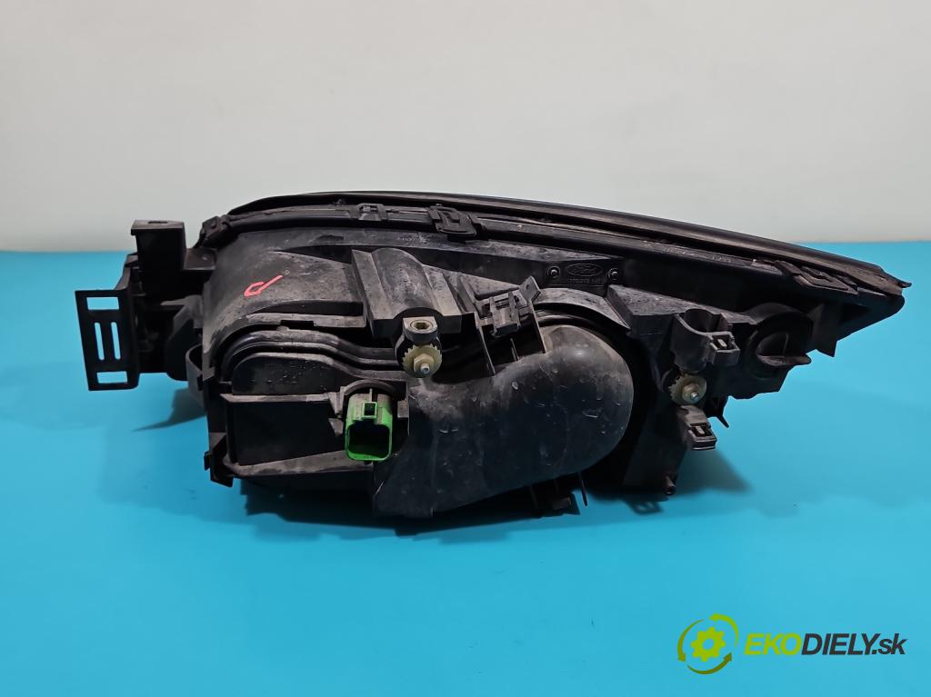 Ford Mondeo Mk3 2000-2007 2.0 tdci 116 HP manual 85 kW 1998 cm3 5- Reflektor: pravý 0301174202 (Pravé)