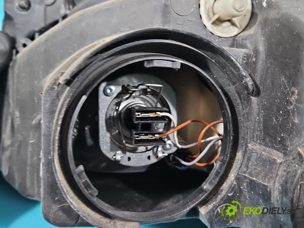 Opel Corsa C 2000-2006 1.0 12V 58 HP manual 43 kW 973 cm3 3- Reflektor: pravý  (Pravé)