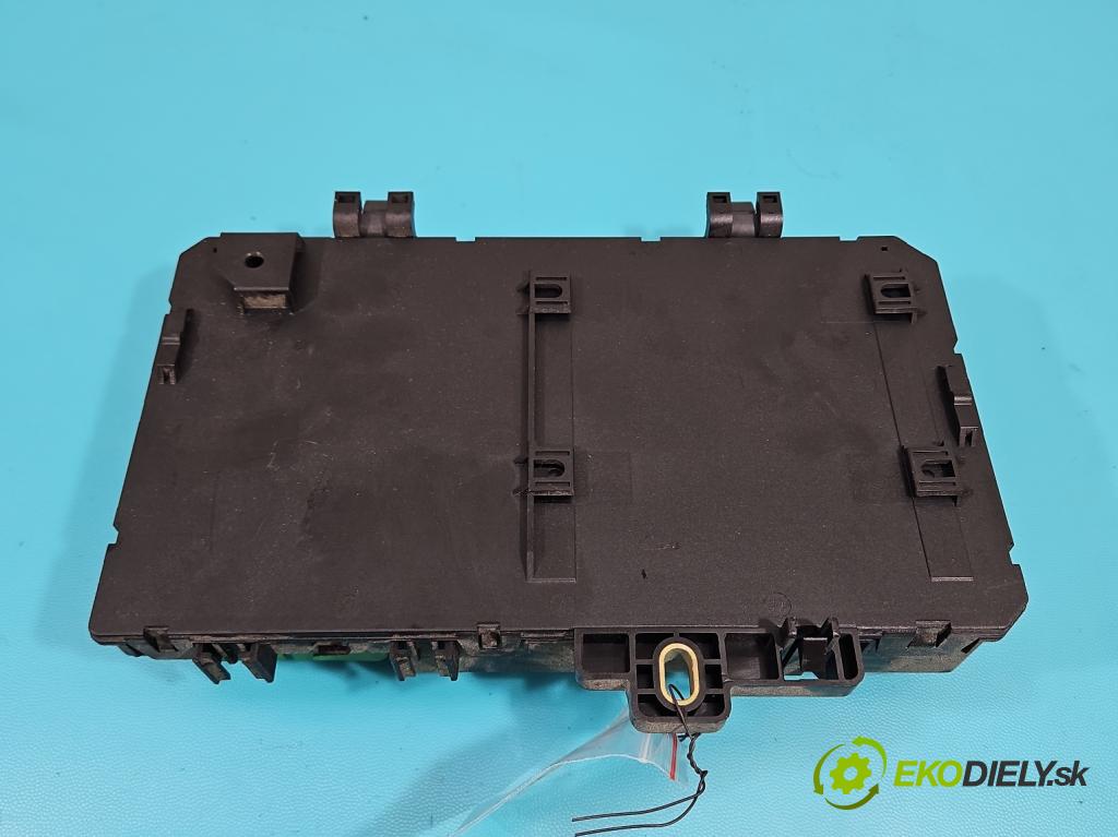 Opel Zafira B 2005-2014 1.9 cdti 120 hp manual 88 kW 1910 cm3 5- skříňka pojistková 13220831 (Pojistkové skříňky)