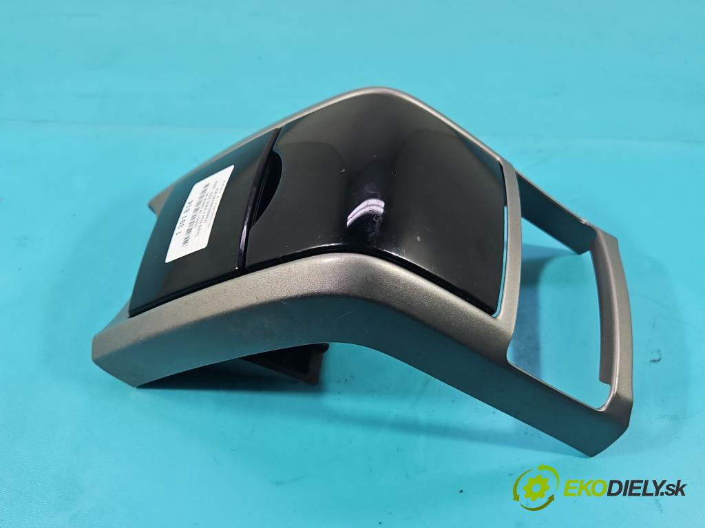 Toyota Prius II XW20 2003-2009 1.5 77 HP automatic 57 kW 1497 cm3 5- Rukojeť: na nápoje: 1A8C1-009G (Úchyty, držiaky na nápoje)