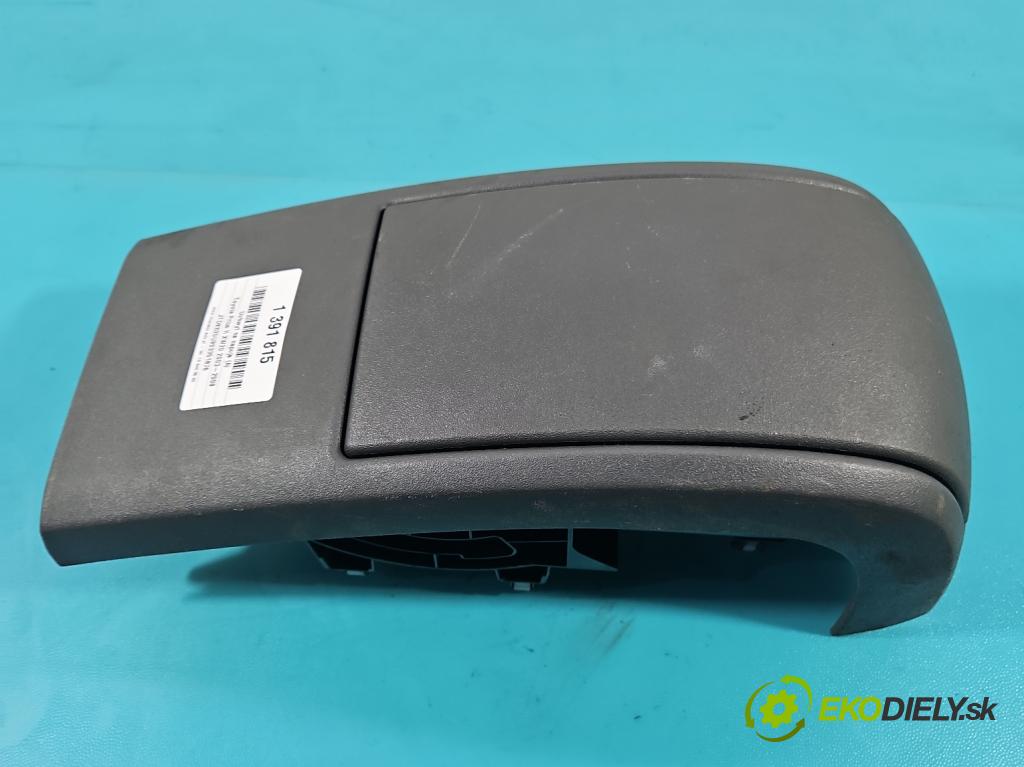 Toyota Prius II XW20 2003-2009 1.5 77 HP automatic 57 kW 1497 cm3 5- Rukojeť: na nápoje: 58903-47010 (Úchyty, držiaky na nápoje)