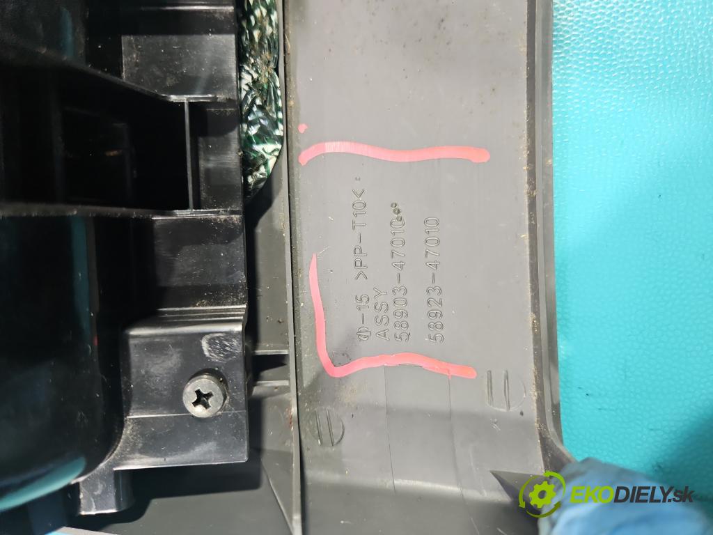 Toyota Prius II XW20 2003-2009 1.5 77 HP automatic 57 kW 1497 cm3 5- Rukojeť: na nápoje: 58903-47010 (Úchyty, držiaky na nápoje)