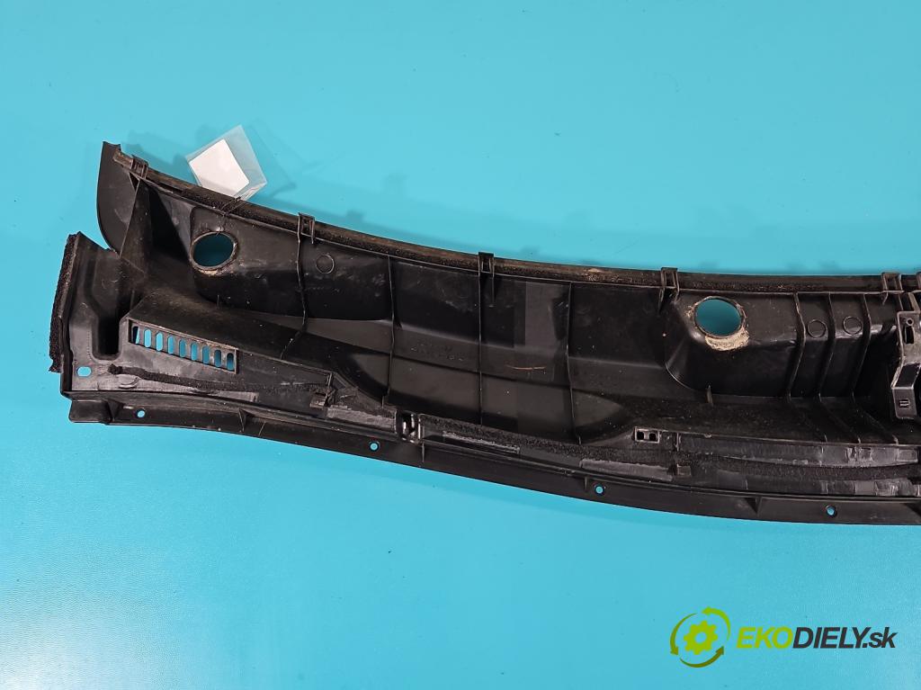 Toyota Prius II XW20 2003-2009 1.5 77 HP automatic 57 kW 1497 cm3 5- torpédo 55708-47080 (Torpéda)