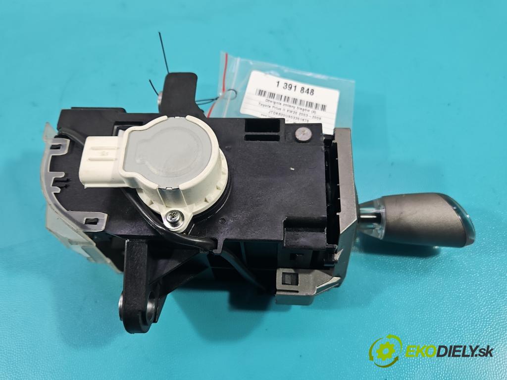 Toyota Prius II XW20 2003-2009 1.5 77 HP automatic 57 kW 1497 cm3 5- Páka: Změny: stupeň,rýchlosť  (Rýchlostné páky / kulisy)