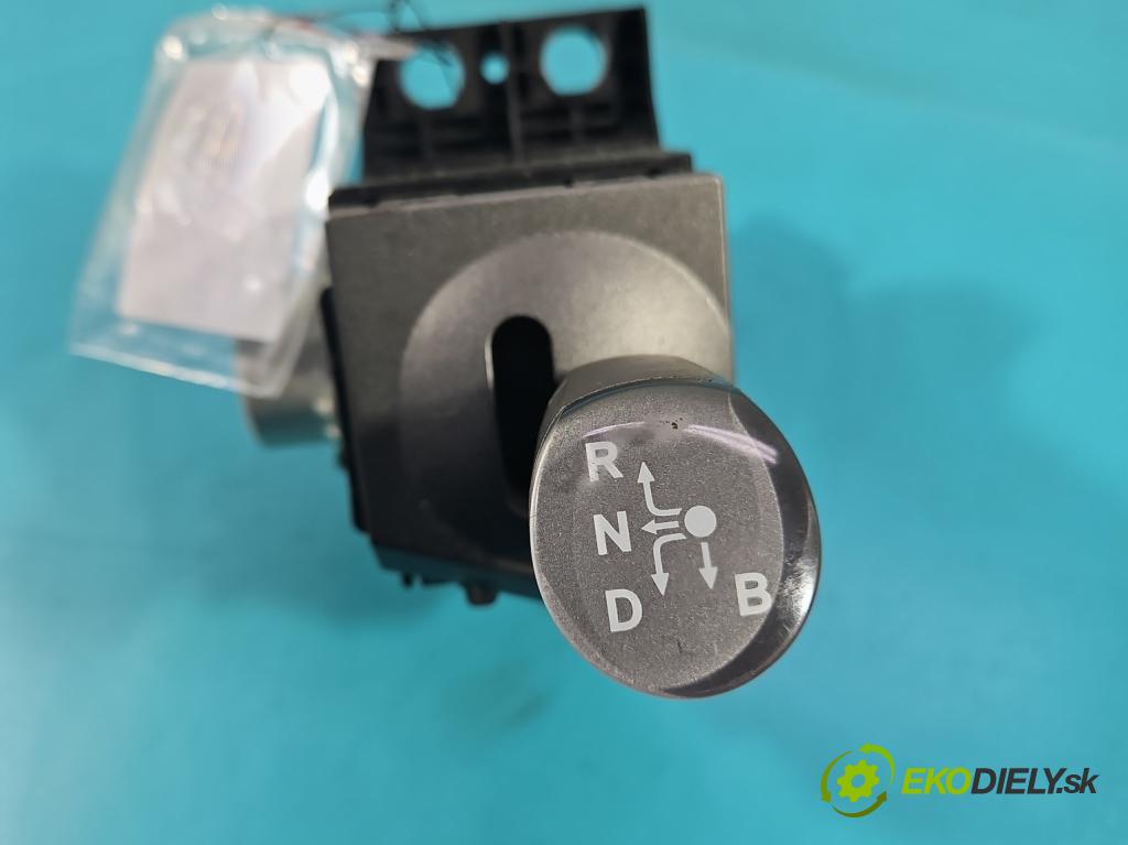 Toyota Prius II XW20 2003-2009 1.5 77 HP automatic 57 kW 1497 cm3 5- Páka: Změny: stupeň,rýchlosť  (Rýchlostné páky / kulisy)