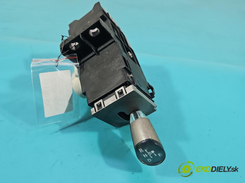 Toyota Prius II XW20 2003-2009 1.5 77 HP automatic 57 kW 1497 cm3 5- Páka: Změny: stupeň,rýchlosť  (Rýchlostné páky / kulisy)