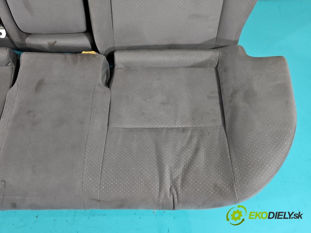 Toyota Prius II XW20 2003-2009 1.5 77 HP automatic 57 kW 1497 cm3 5- Pohovka: zadné  (Sedačky, sedadlá)