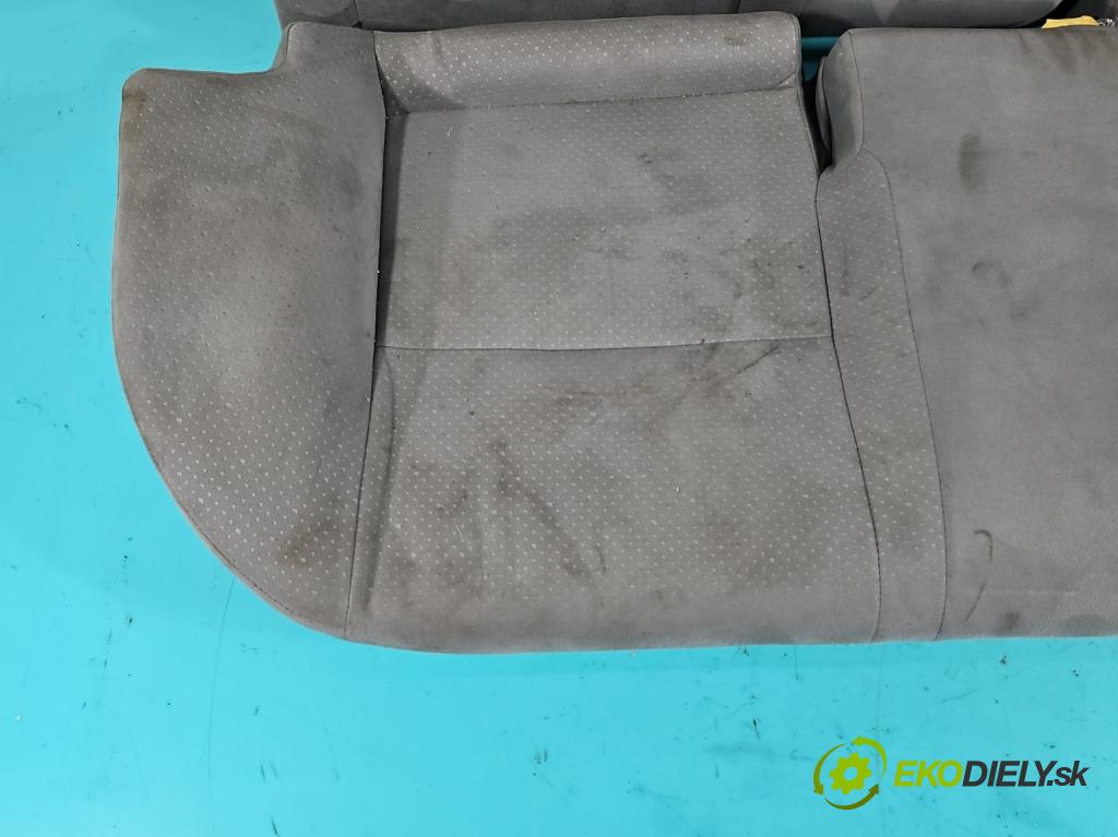 Toyota Prius II XW20 2003-2009 1.5 77 HP automatic 57 kW 1497 cm3 5- Pohovka: zadné  (Sedačky, sedadlá)