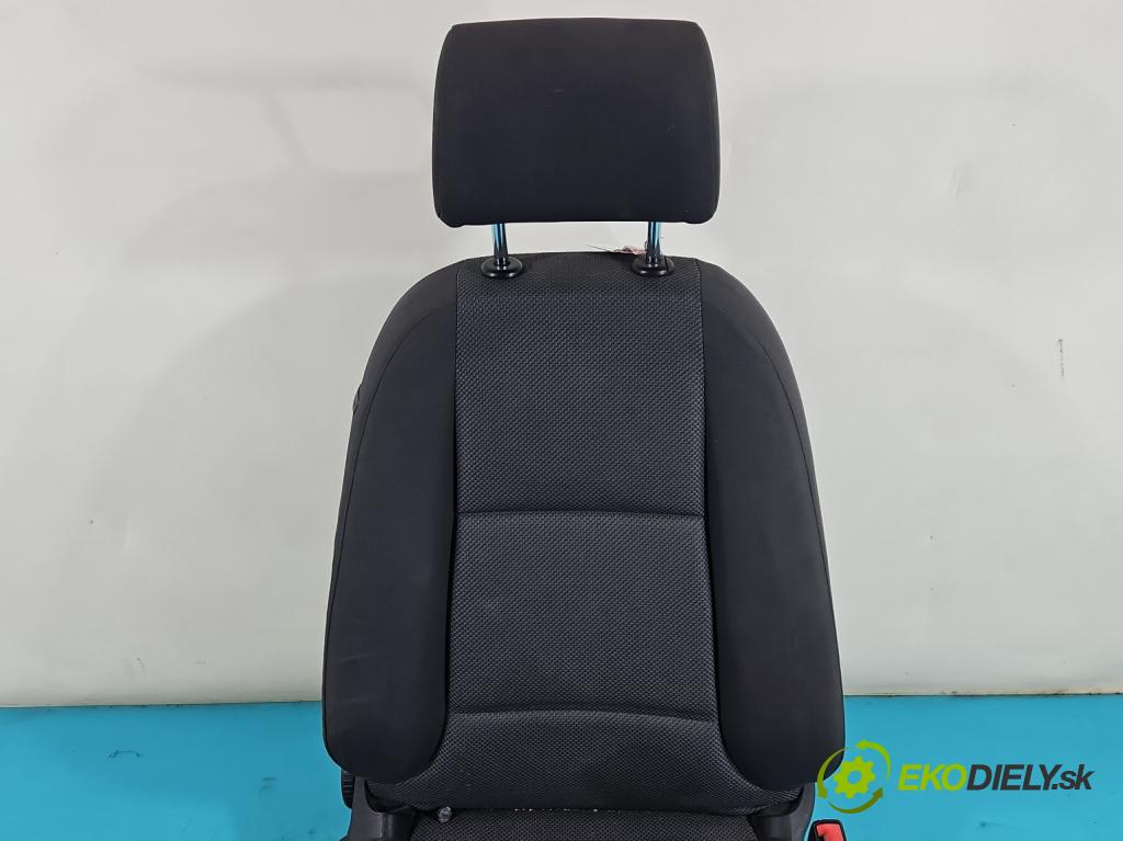 Audi A3 8P 2003-2012 1.9 tdi 105 HP manual 77 kW 1896 cm3 5- Sedačka pravý  (Sedačky, sedadlá)