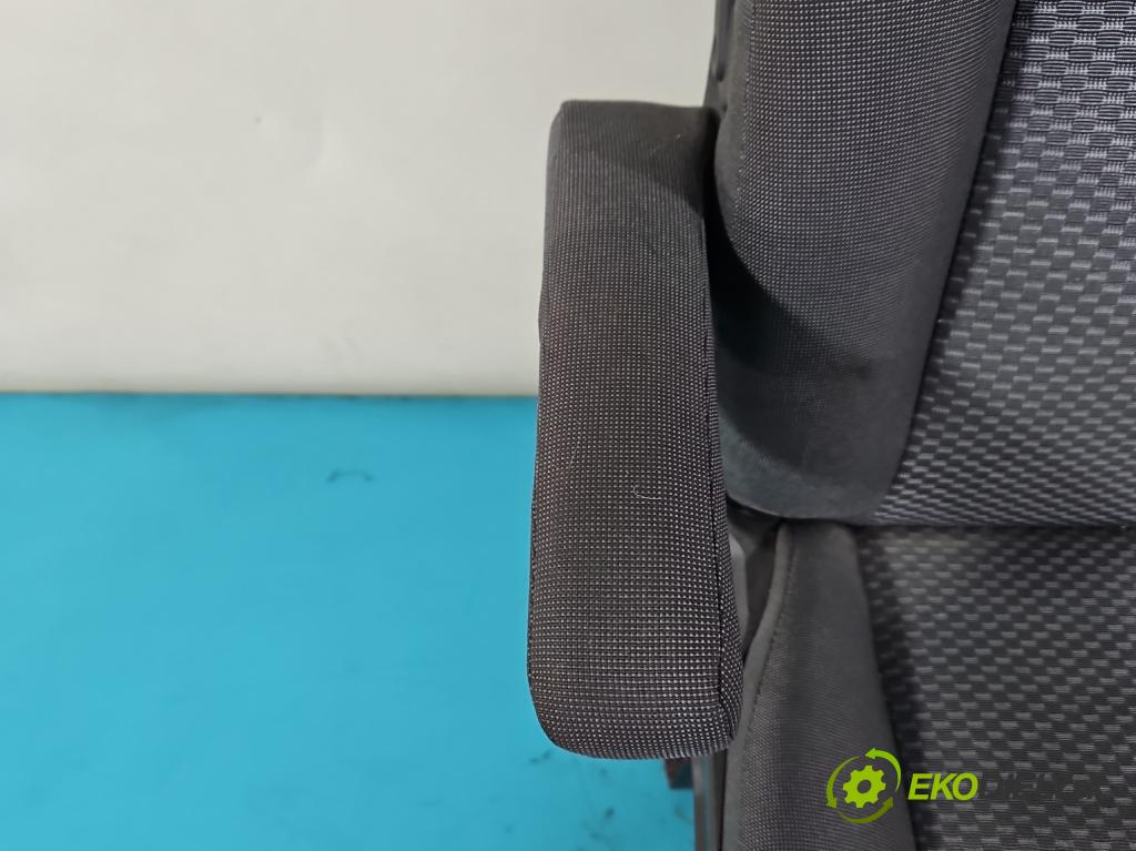 Ford C-Max I 2003-2010 1.8 16V 122 HP manual 90 kW 1798 cm3 5- Sedačka ľavý  (Sedačky, sedadlá)