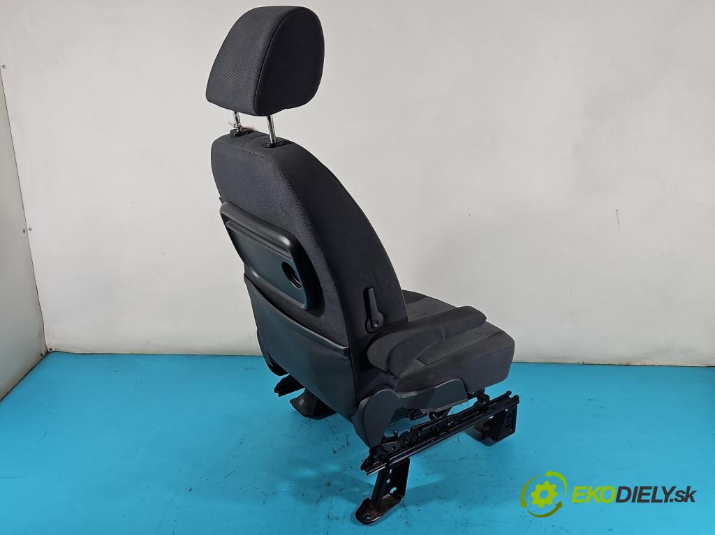 Ford C-Max I 2003-2010 1.8 16V 122 HP manual 90 kW 1798 cm3 5- Sedačka ľavý  (Sedačky, sedadlá)