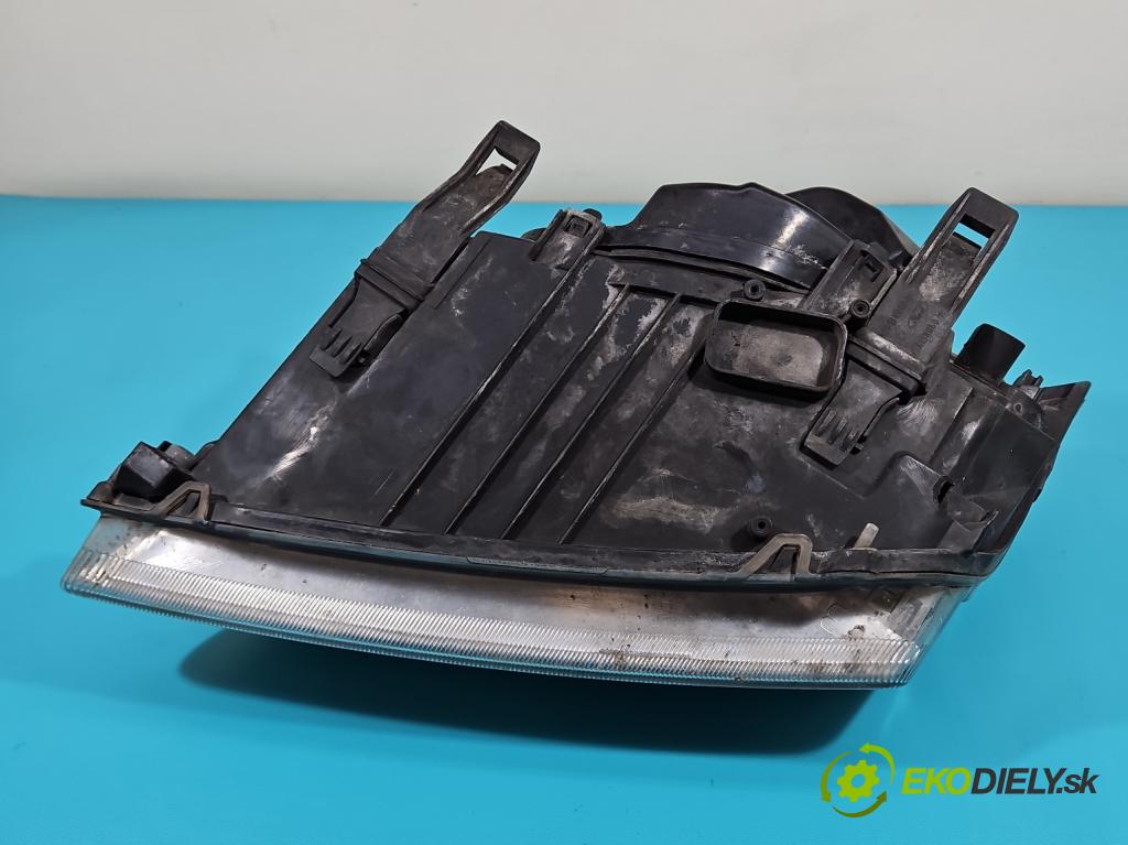 Ford Focus Mk2 2004-2011 1.6 tdci 90 HP manual 66 kW 1560 cm3 5- Reflektor: pravý  (Pravé)