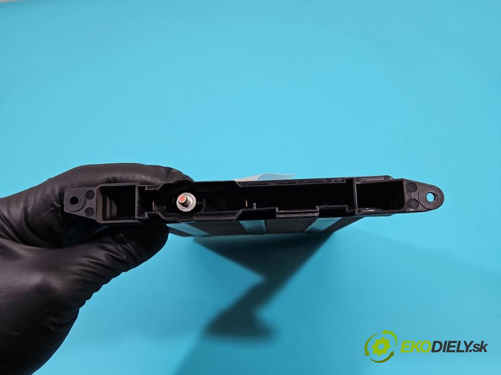 Audi A3 8P 2003-2012 1.9 tdi 105 hp manual 77 kW 1896 cm3 5- radiátor 1K0963235F (Radiátory topení)