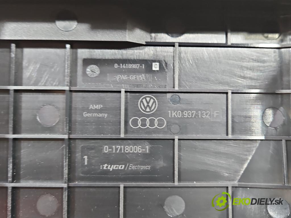Audi A3 8P 2003-2012 1.9 tdi 105 hp manual 77 kW 1896 cm3 5- skříňka pojistková 1K0937132F (Pojistkové skříňky)