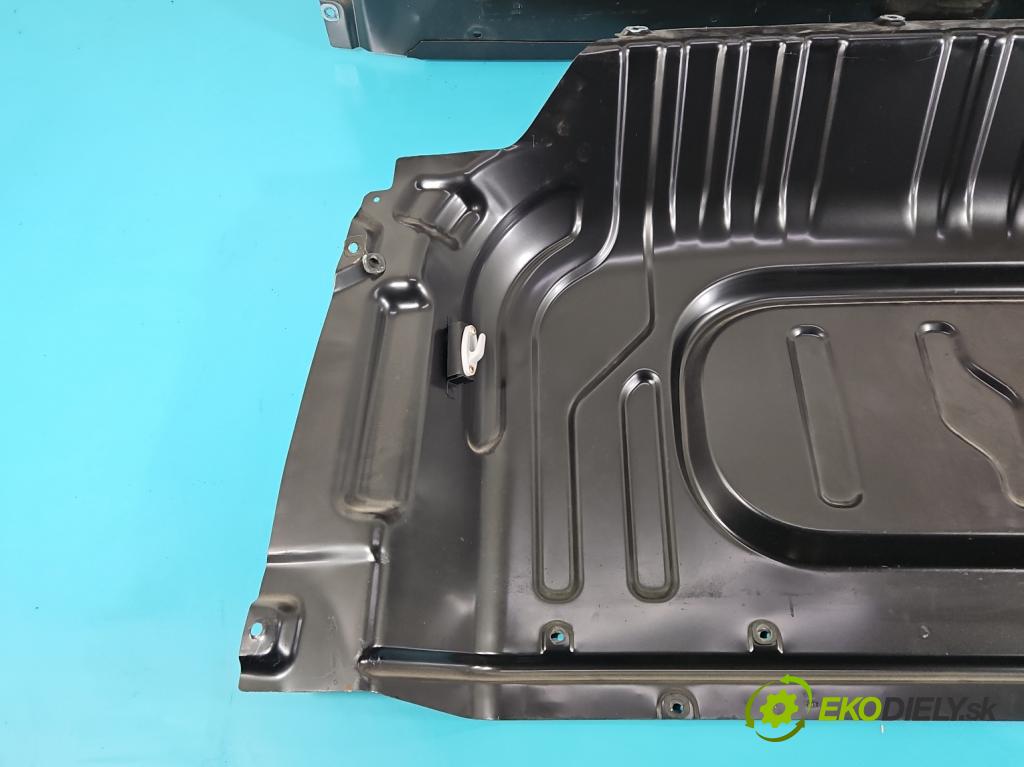 Opel Combo D 2011-2018 1.6 cdti 105 hp manual 77 kW 1598 cm3 5- Stěna: přepážka  (Ostatní)