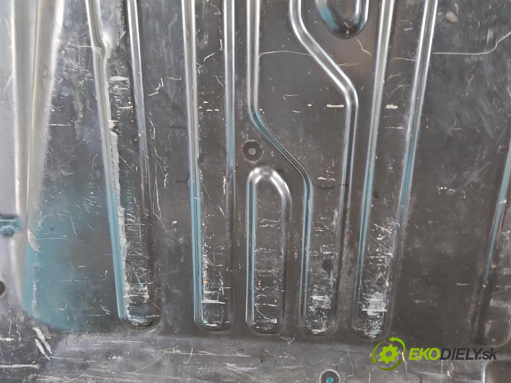 Opel Combo D 2011-2018 1.6 cdti 105 hp manual 77 kW 1598 cm3 5- Stěna: přepážka  (Ostatní)