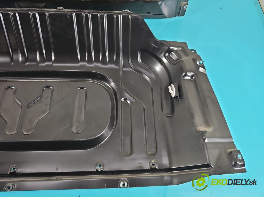 Opel Combo D 2011-2018 1.6 cdti 105 hp manual 77 kW 1598 cm3 5- Stěna: přepážka  (Ostatní)