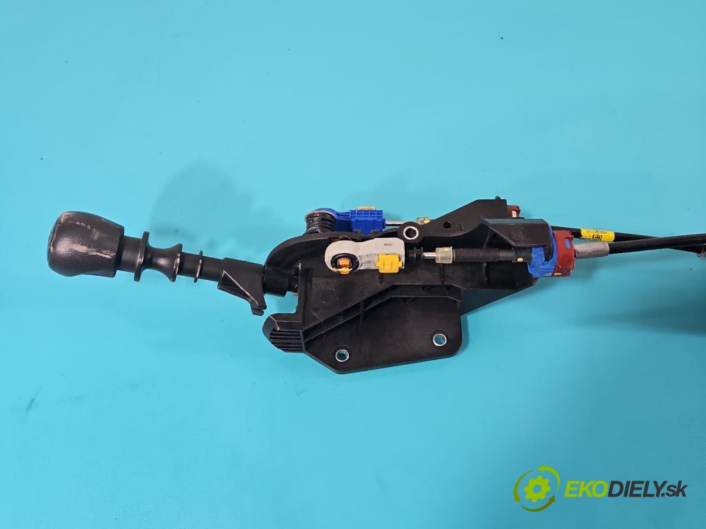 Opel Combo D 2011-2018 1.6 cdti 105 HP manual 77 kW 1598 cm3 5- Páka: Změny: stupeň,rýchlosť 553468290E (Rýchlostné páky / kulisy)