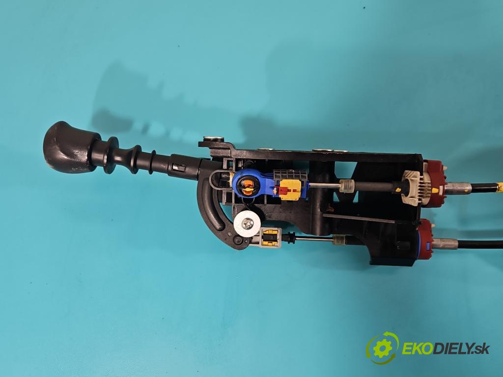 Opel Combo D 2011-2018 1.6 cdti 105 HP manual 77 kW 1598 cm3 5- Páka: Změny: stupeň,rýchlosť 553468290E (Rýchlostné páky / kulisy)