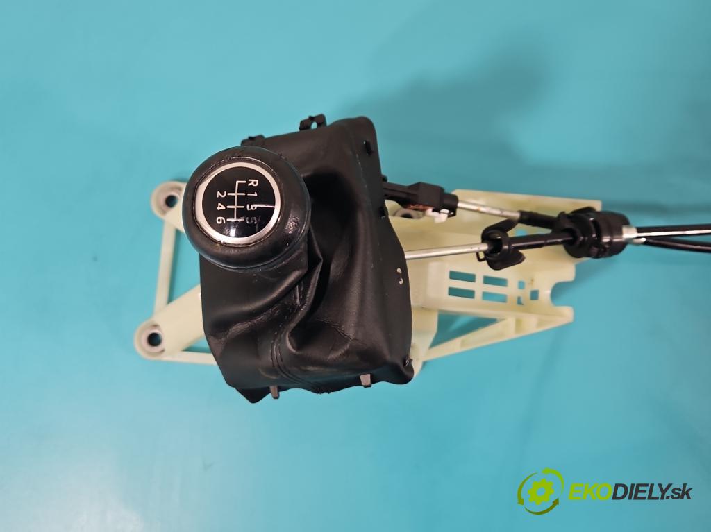 Mazda CX-5 2012-2017 2.2d 175 HP manual 129 kW 2191 cm3 5- Páka: Změny: stupeň,rýchlosť 0352-0165 (Rýchlostné páky / kulisy)