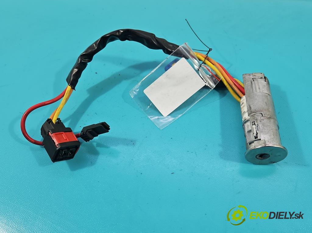 Peugeot 206 1.1 60 HP manual 44 kW 1124 cm3 3- Spínačka  (Spínacie skrinky a kľúče)