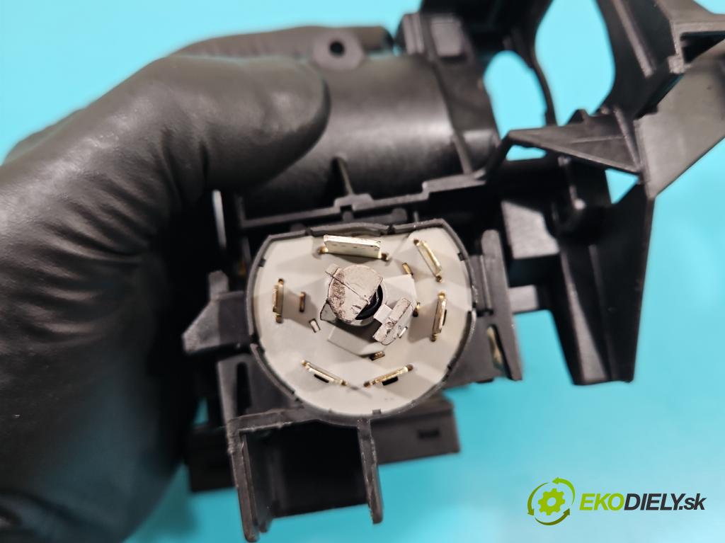 Opel Astra II 1998-2009 1.7 dti 75 HP manual 55 kW 1686 cm3 5- Spínačka 24445098 (Spínacie skrinky a kľúče)